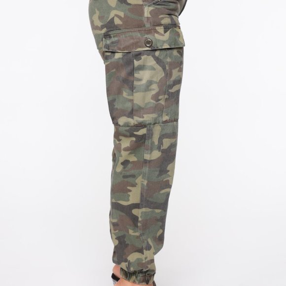 Oversized Camo Cargo Pant Joggers - Picture 2 of 4